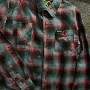 DIXXON FLANNEL CO.  YOUTH MEDIUM LONG SLEEVE BUTTON DOWN FLANNEL SHIRT.